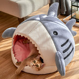 Luxury Non-slip Enclosed Semi-closed Shark Shape Pet Cute Nest Cave Bed